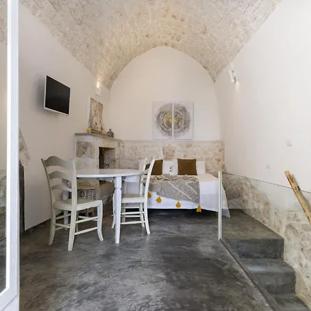 19 White Luxury With Jacuzzi By Wonderful Italy