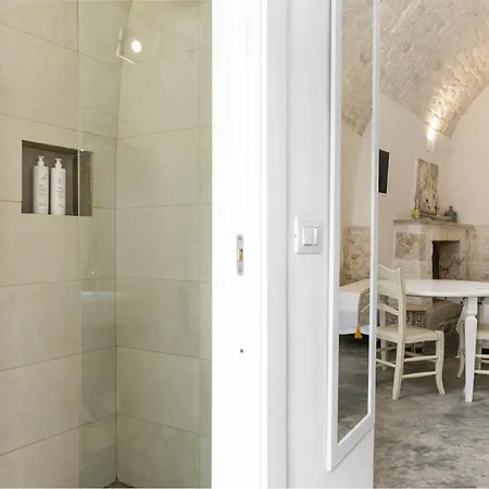 Apartment 19 White Luxury With Jacuzzi By Wonderful Italy